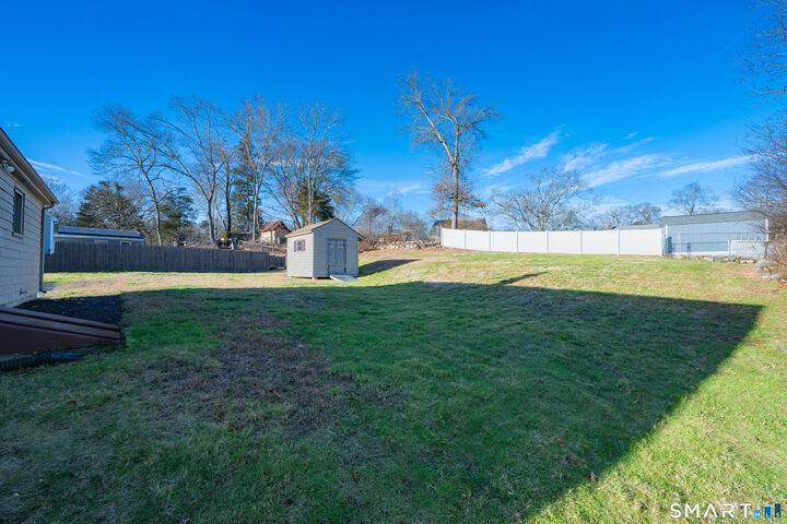 Property Photo:  22 Oak Drive  CT 06359 