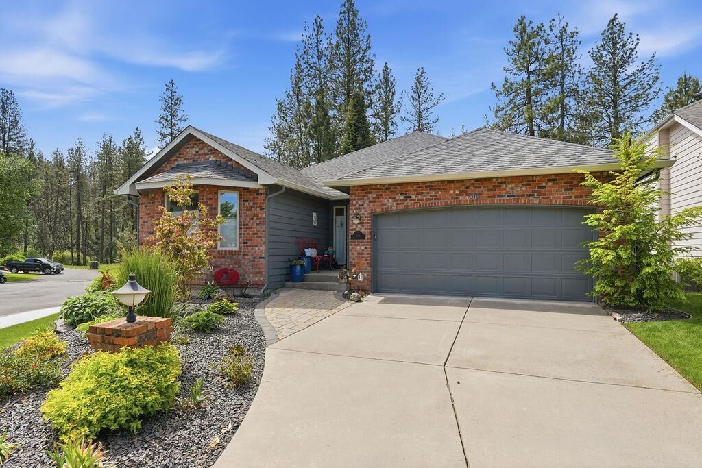 Property Photo:  616 E Martingale Ct  WA 99224 