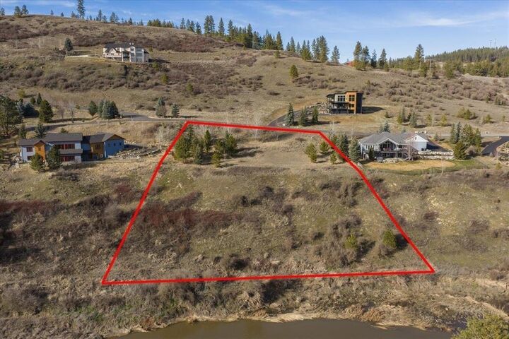 Property Photo: 11511 S Fairway Ridge Ln WA 99224