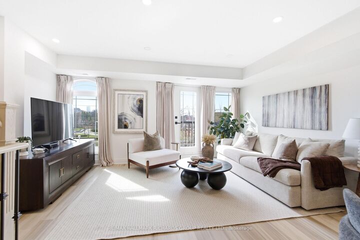 Property Photo:  118 Finch Avenue W 8  ON M2N 7G2 