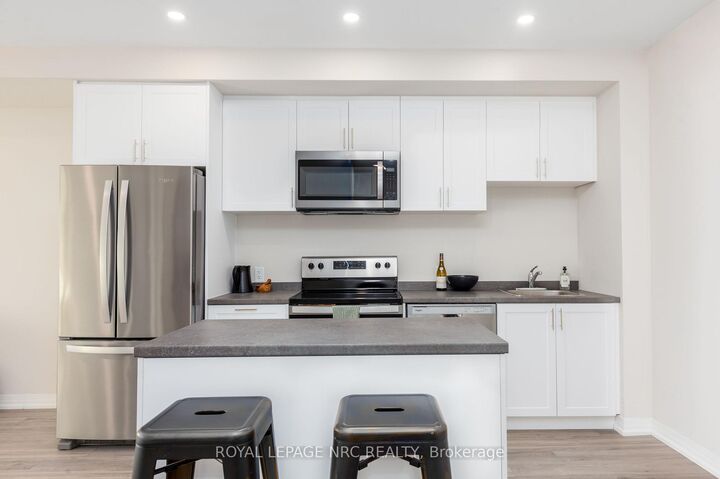 Property Photo: 50 Herrick Avenue Up46 ON L2P 2T9