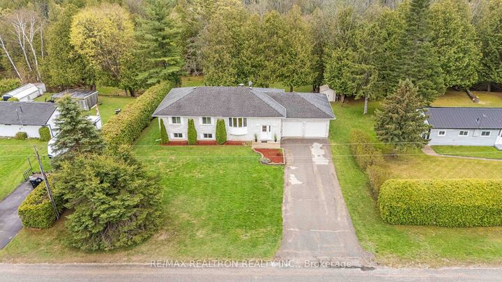 8977 Boyne River Road — photo 1