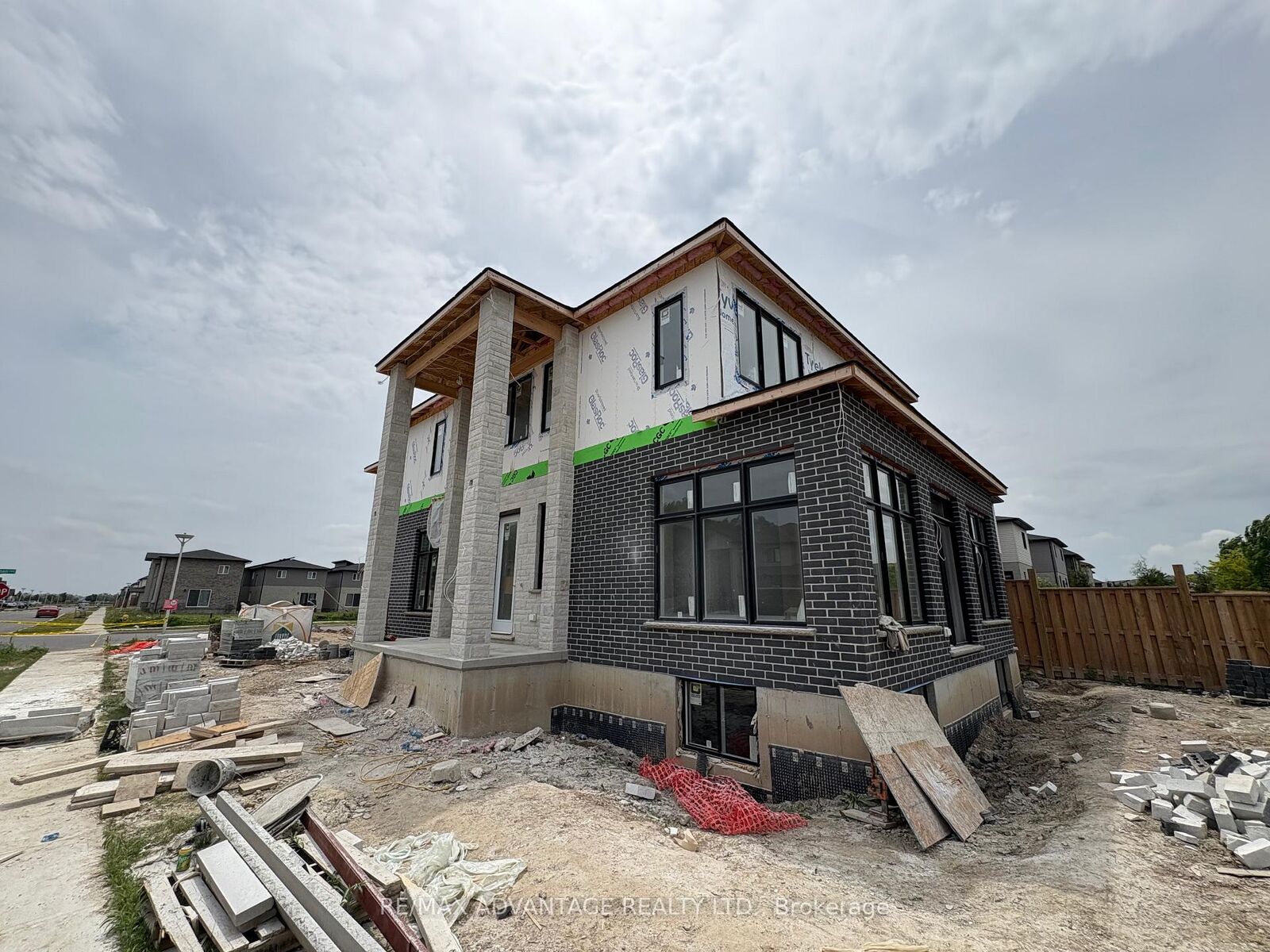 Property Photo:  2579 Bateman Trail  ON N6E 1L7 
