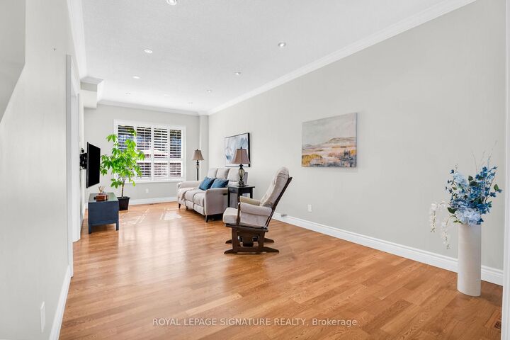 Property Photo: 21 Bushberry Road ON L7A 1K4