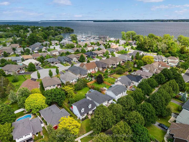 Property Photo: 22 Heritage Drive ON K0H 1G0