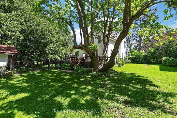 256 Manly Street — photo 1
