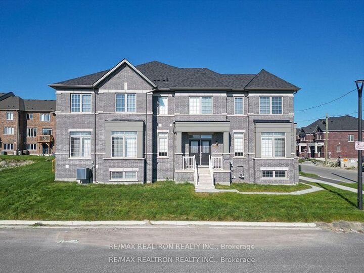 Property Photo: 988 Grosbeak Trail ON L1X 0P6