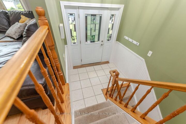 Property Photo: 912 Safari Drive ON K7M 6X5