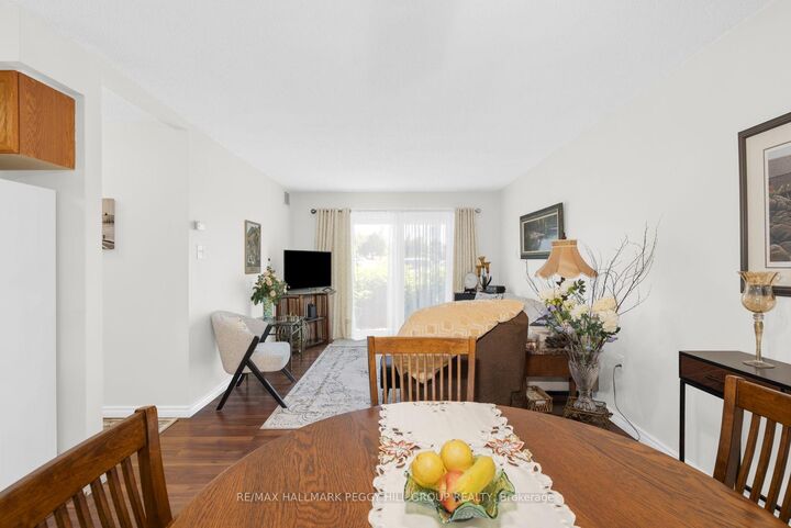 Property Photo: 10B Coulter Street 211 ON L4N 6S1