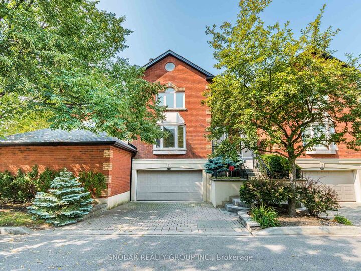 Property Photo: 1100 Queen Street W 2 ON L5H 4J4