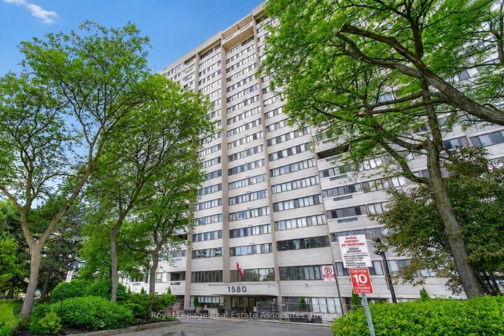 Property Photo: 1580 Mississauga Valley Boulevard 901 ON L5A 3T8