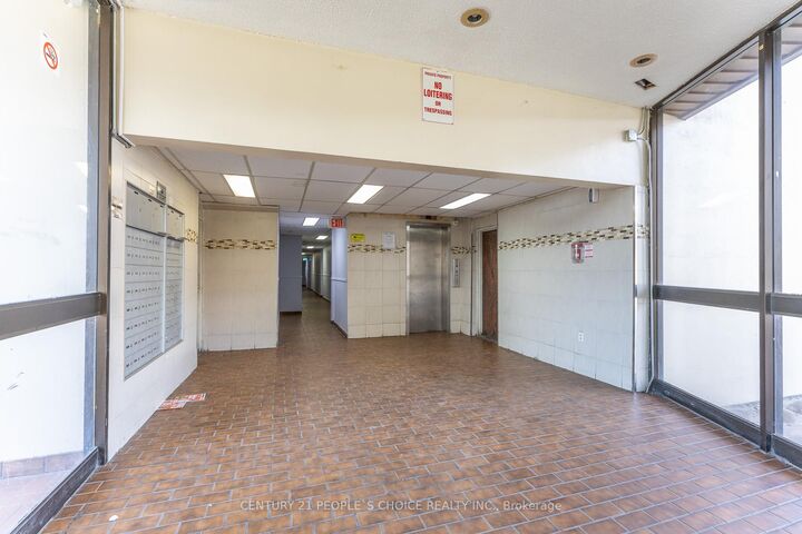 Property Photo: 10 Eddystone Avenue N 106 ON M3N 2T2