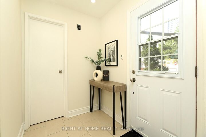 Property Photo: 6 Snapdragon Drive ON M2J 4X6