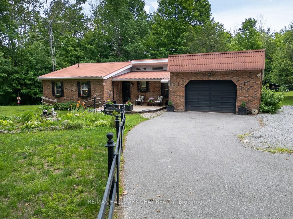 Property Photo: 3204 Vasey Road ON L0K 1E0