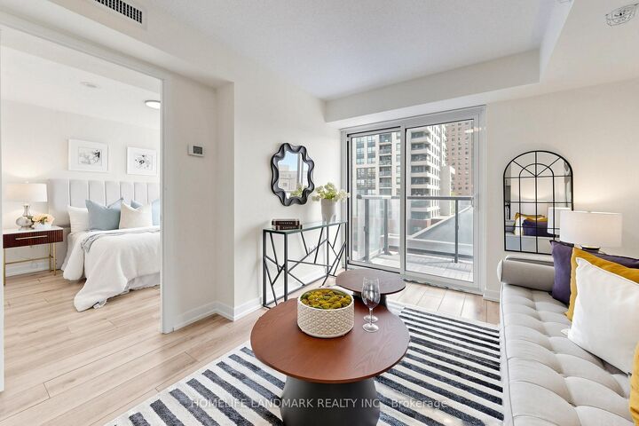 Property Photo: 1420 Dupont Street 603 ON M6H 0C2