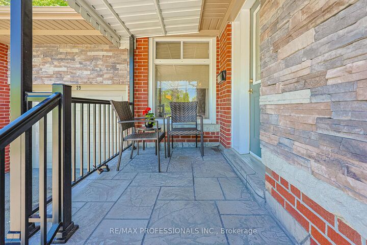 Property Photo:  39 Sealcove Drive  ON M9C 2C7 