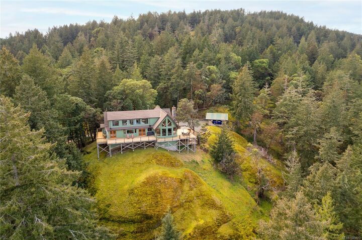 Property Photo: 150 Liberty Hall Lane BC V8K 2H1