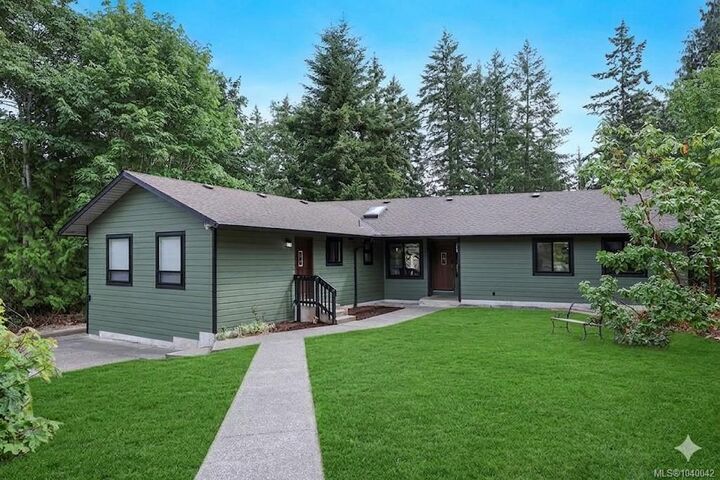 Property Photo: 6585 Walker Frontage Rd BC V0R 1W0