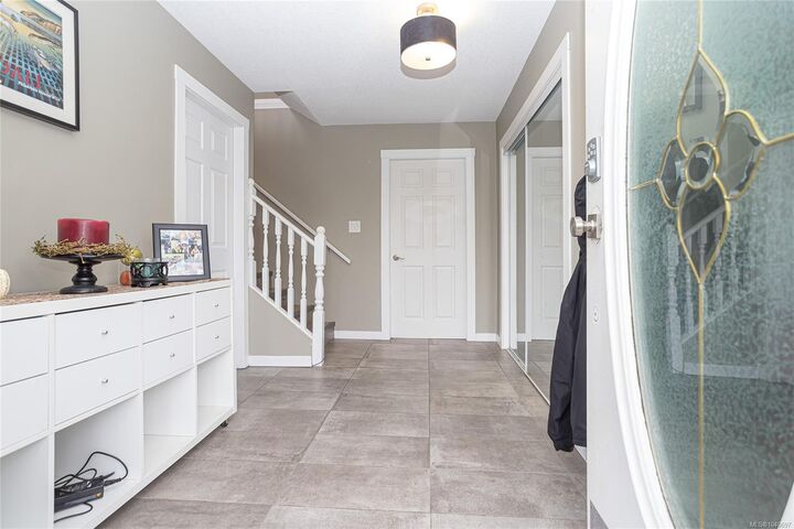Property Photo: 671 Marsh Wren Pl BC V9T 5R4