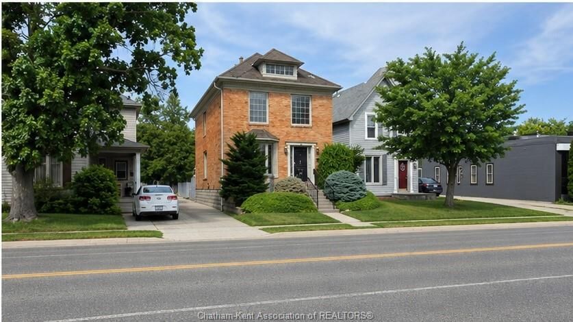 Property Photo: 257 St. Clair Street ON N7L 3J8