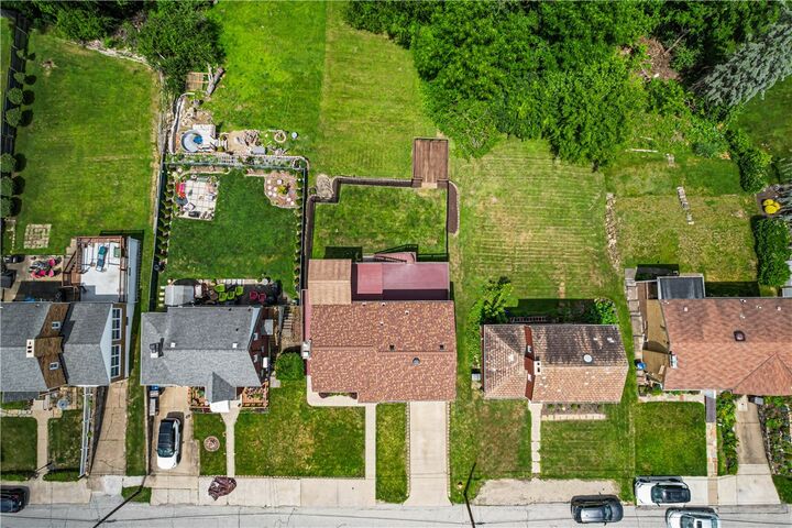 Property Photo:  719 Baldwin Drive  PA 15227 