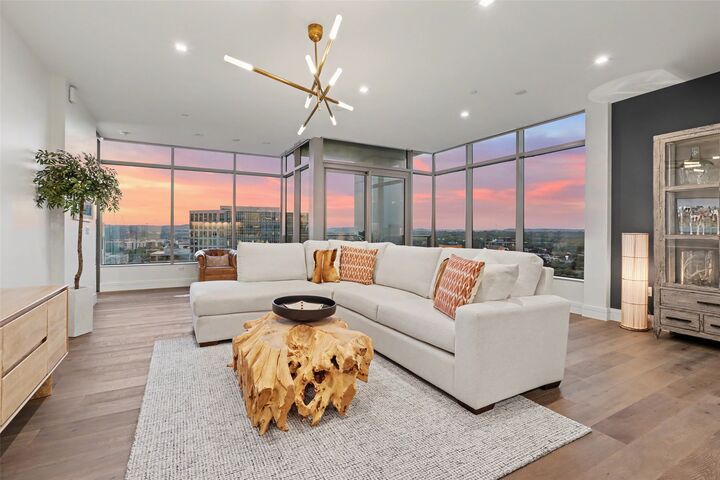 Property Photo:  501 West Avenue 1604  TX 78701 