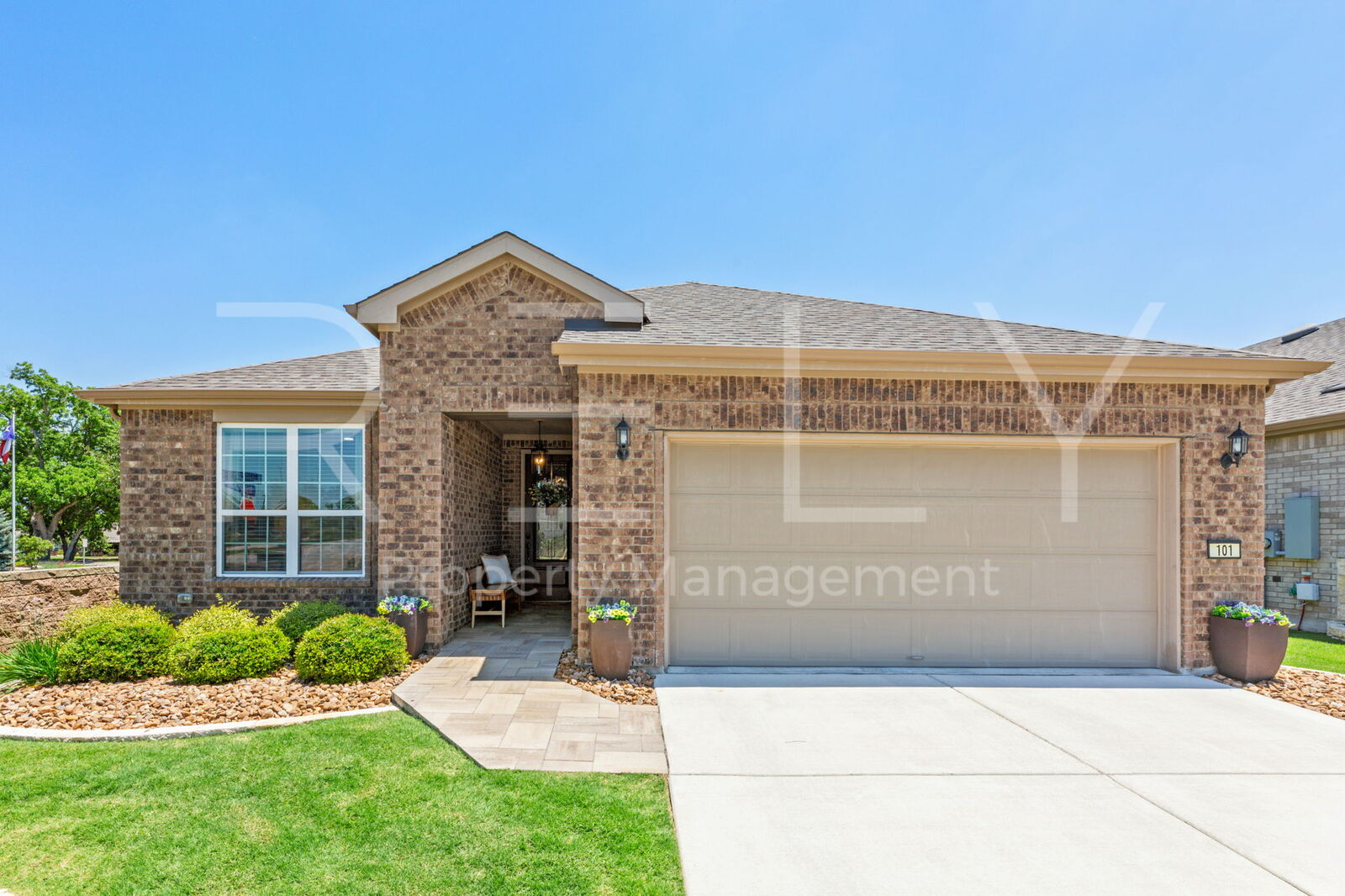 Property Photo:  101 Spanish Star Street  TX 78633 