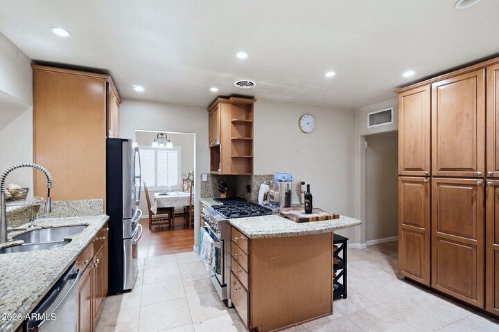 Property Photo:  4045 E Cambridge Avenue  AZ 85008 