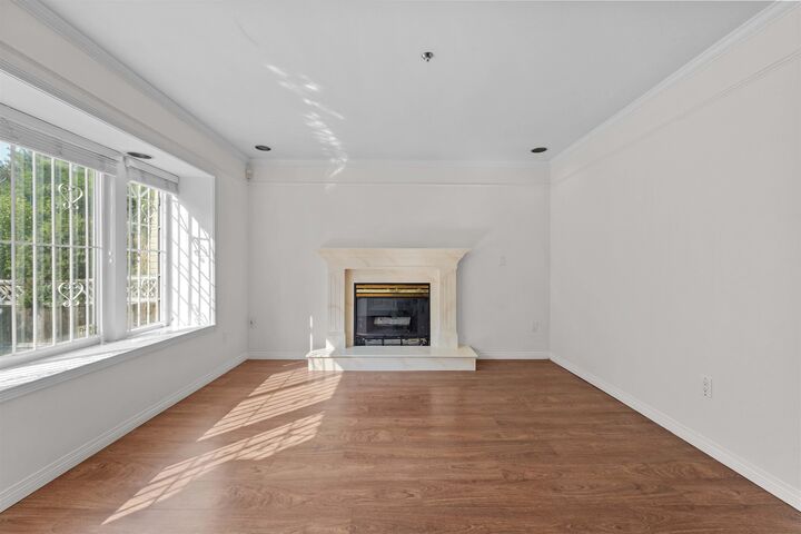 Property Photo: 3315 Charles Street BC V5K 3C3