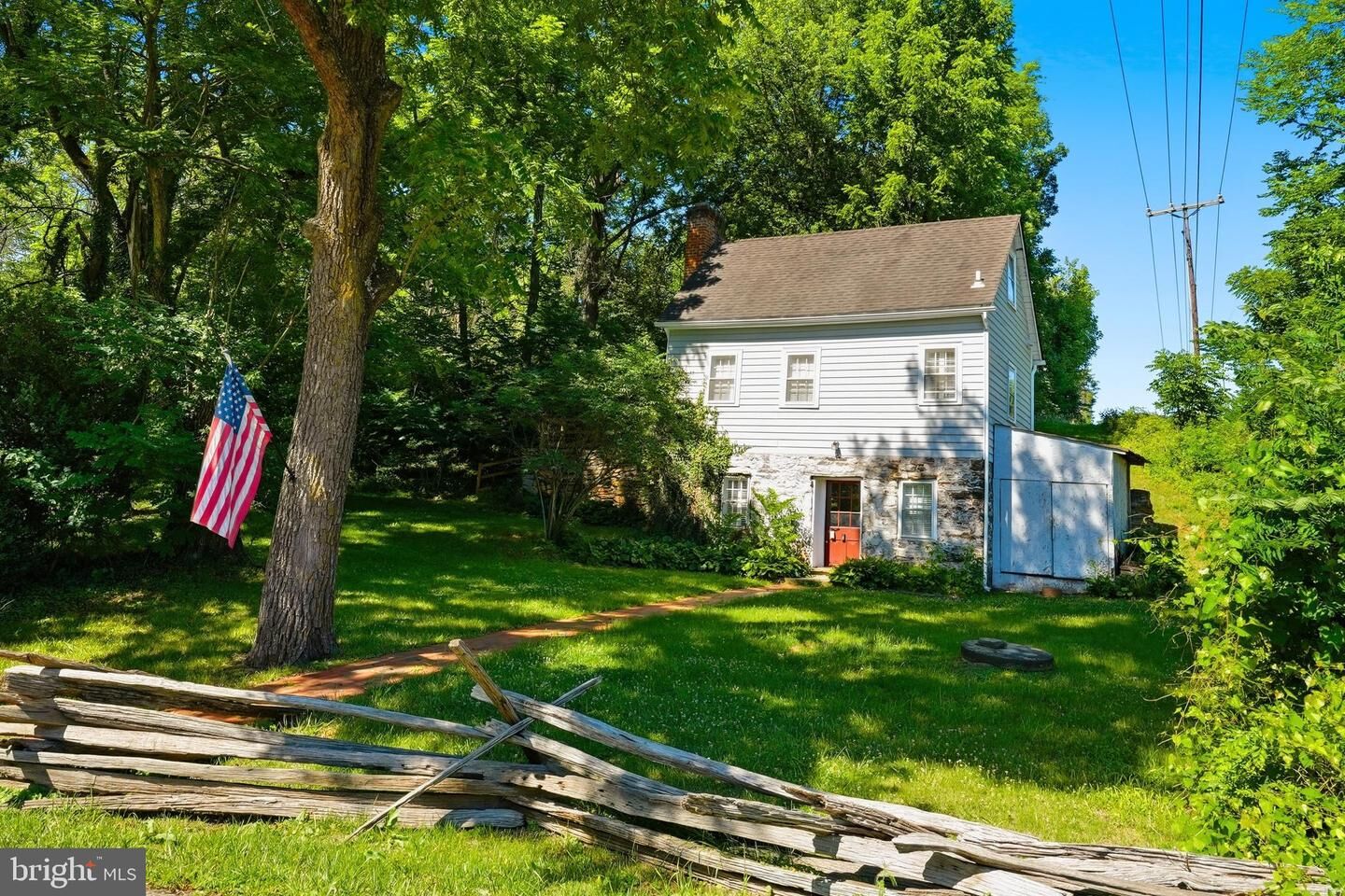Property Photo: 8200 Buckland Mill Road VA 20155