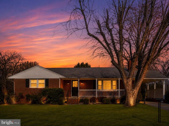 Property Photo:  125 Hillcrest Drive  VA 22401 
