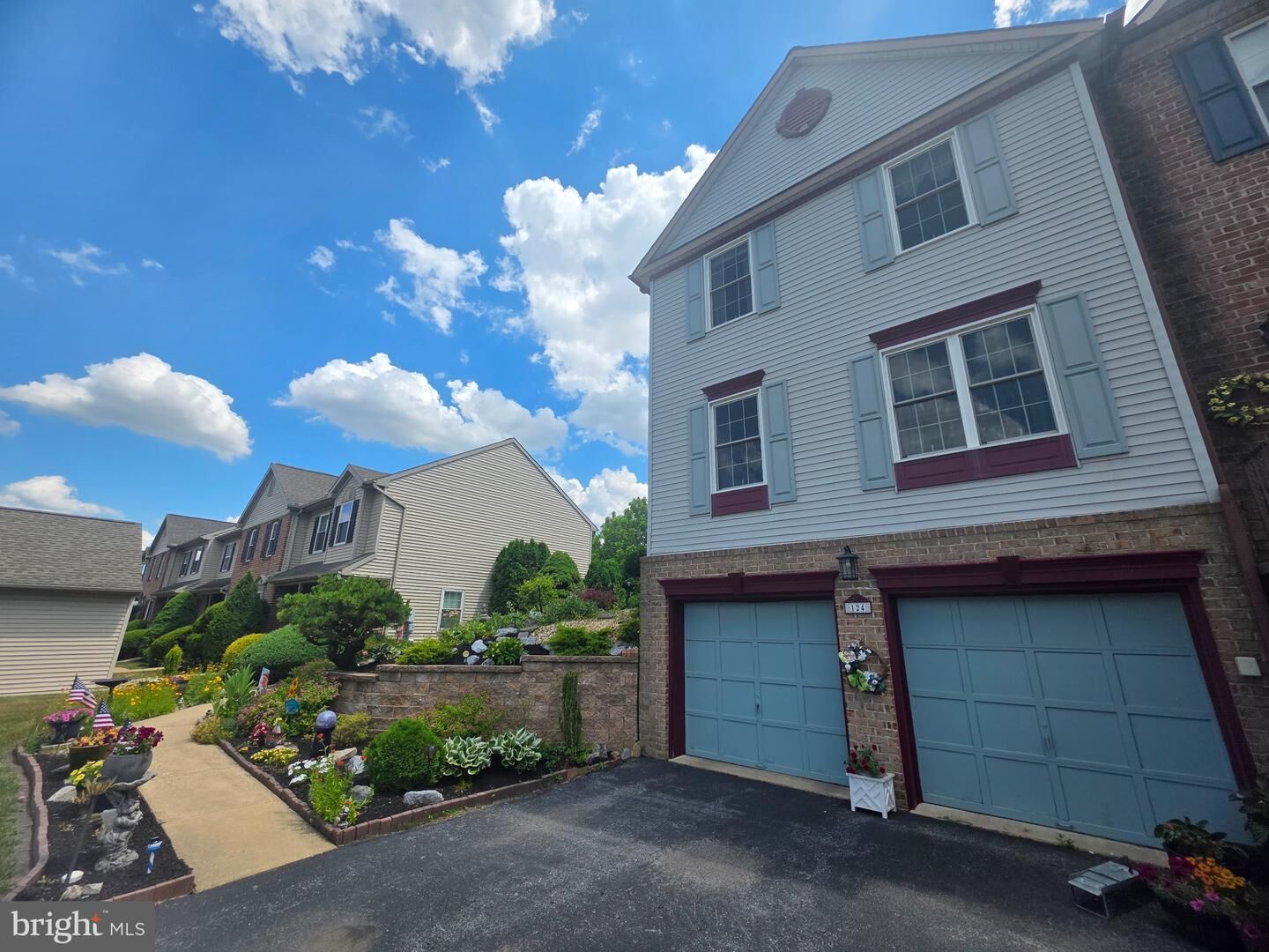 Property Photo: 124 Spruce Ct U-0004 Court PA 17003
