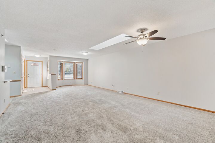 Property Photo:  140 35th St Dr SE 3  IA 52403 