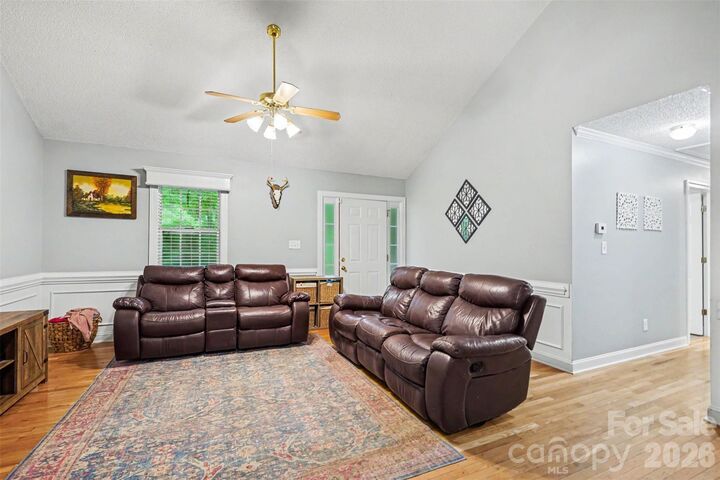 Property Photo:  8904 Gosnell Drive  NC 28227 