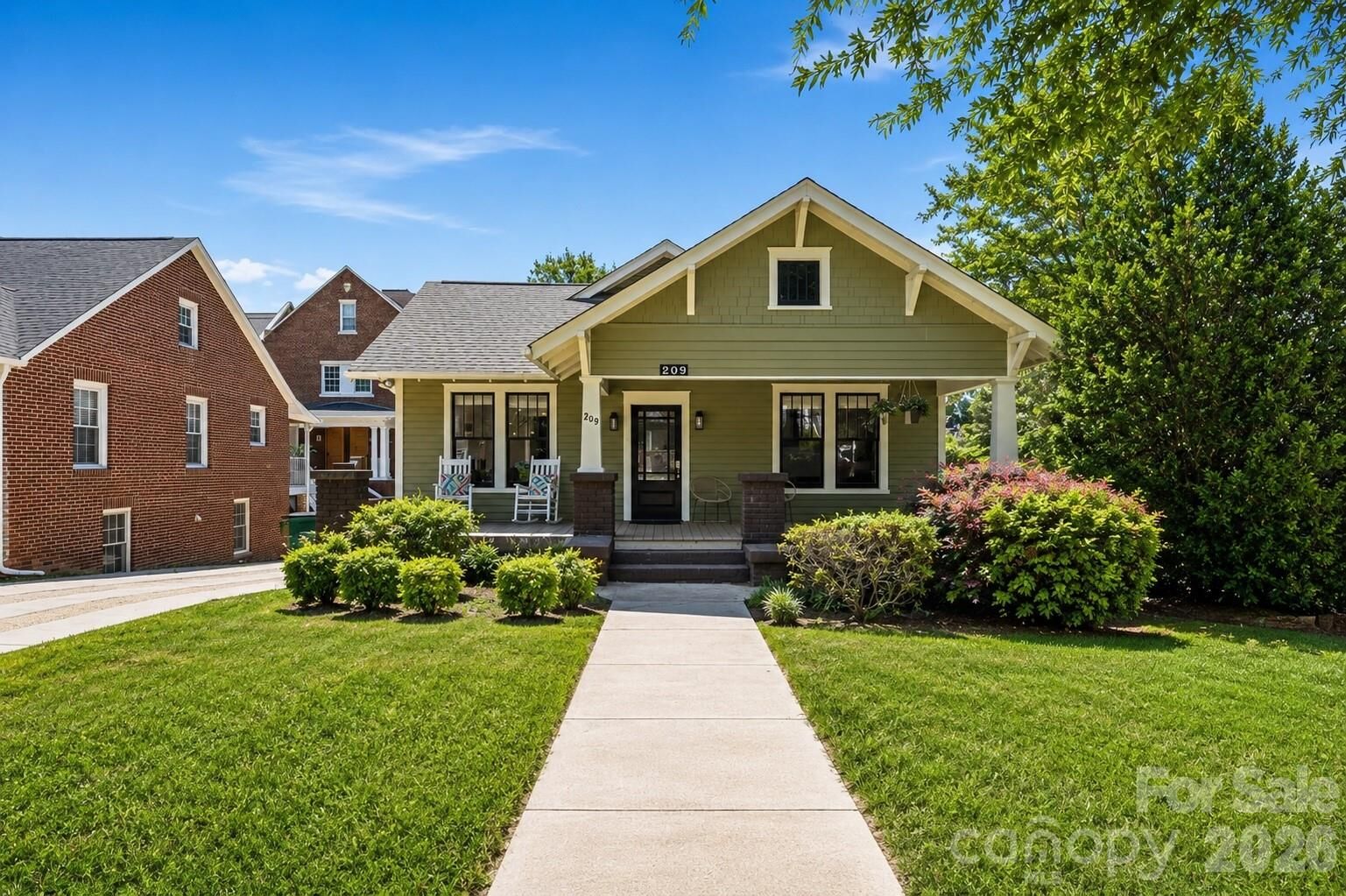 Property Photo:  209 Grandin Road  NC 28208 