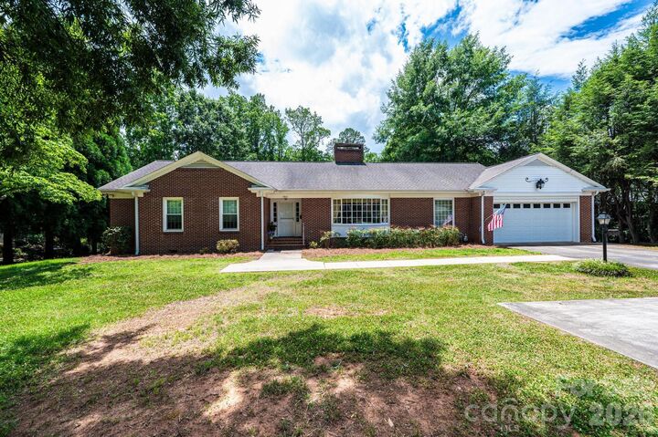 Property Photo: 1807 5th Street NW NC 28601