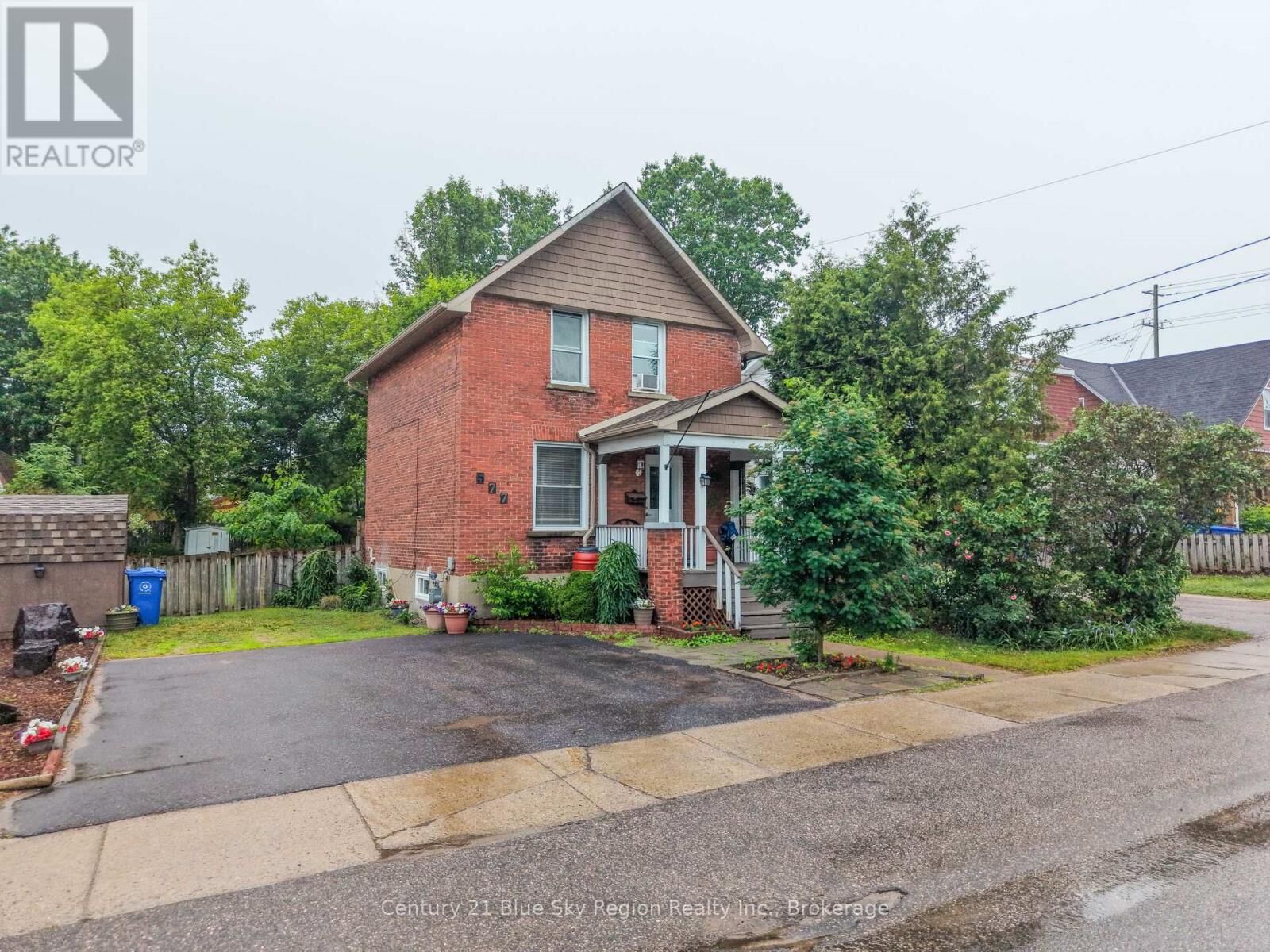 Property Photo:  577 O'Brien Street  ON P1B 5W5 