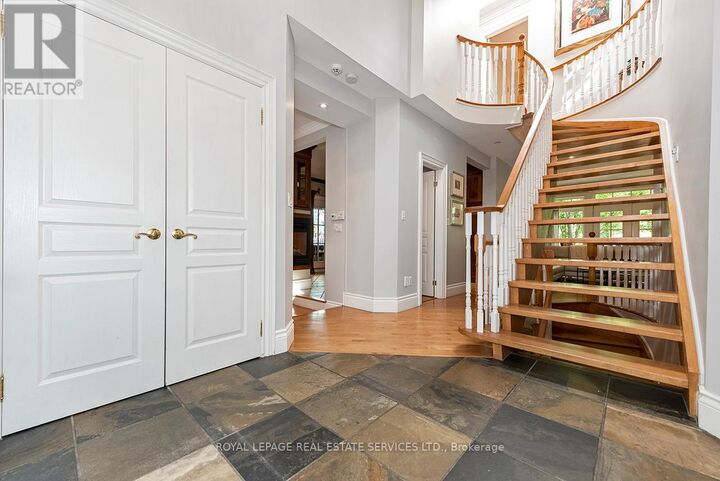 Property Photo: 52 Herne Hill ON M9A 2X1