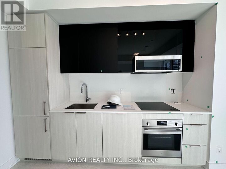 Property Photo: 308 Jarvis Street 2504 ON M5B 0E3