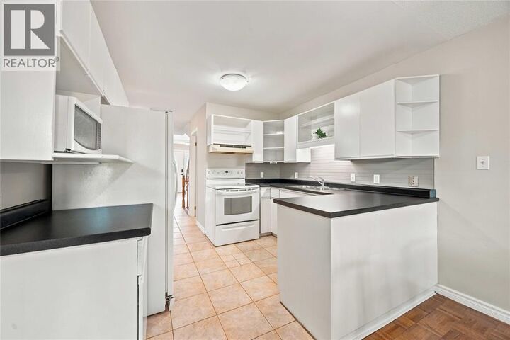 Property Photo:  1593 Murphy Road  ON N7S 2Z4 