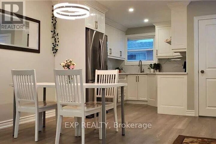 Property Photo:  8 Hillcrest Avenue  ON N3T 2C7 