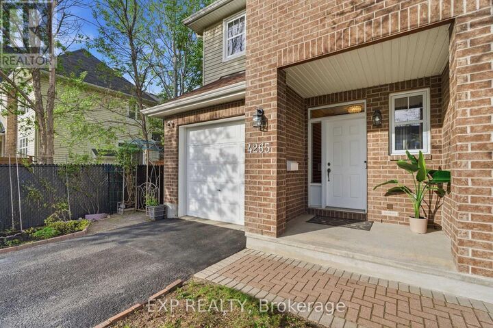 Property Photo:  4265 Kelly Farm Drive  ON K1T 0A6 