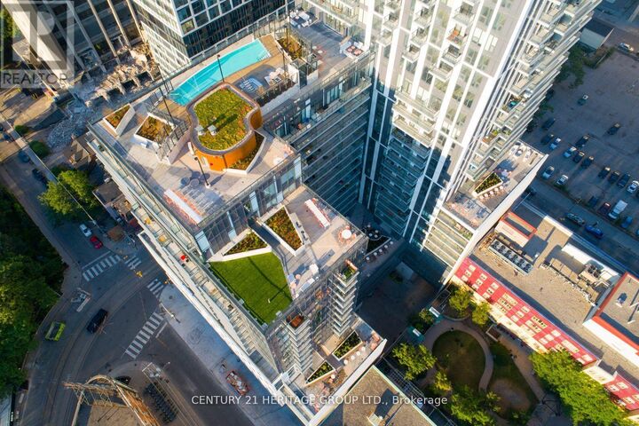 Property Photo:  251 Jarvis Street 1627  ON M5B 0C3 