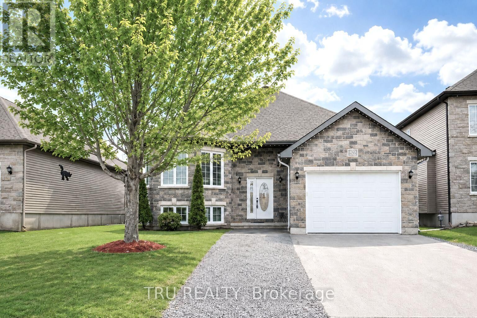 Property Photo:  52 South Indian Drive  ON K0A 2M0 