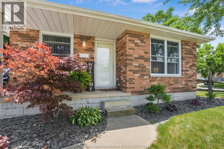 Property Photo:  336 Mercer Street  ON N7M 6E1 