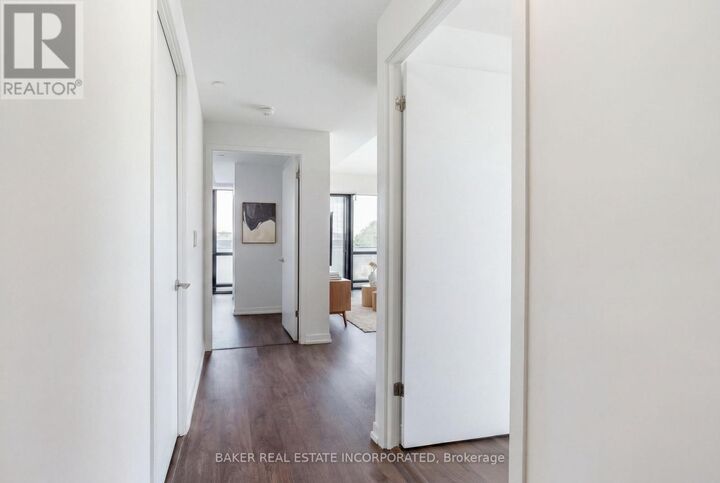 Property Photo:  251 Masonry Way 306  ON L5H 0B3 