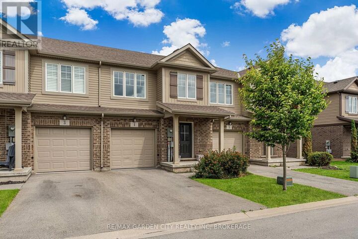 Property Photo: 340 Prospect Point Road North 4 ON L0S 1N0