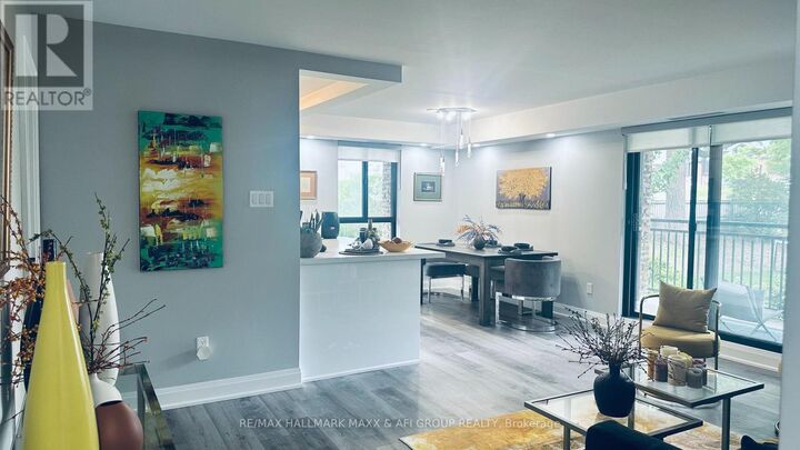 Property Photo: 15390 Yonge Street 201 ON L4G 1N8