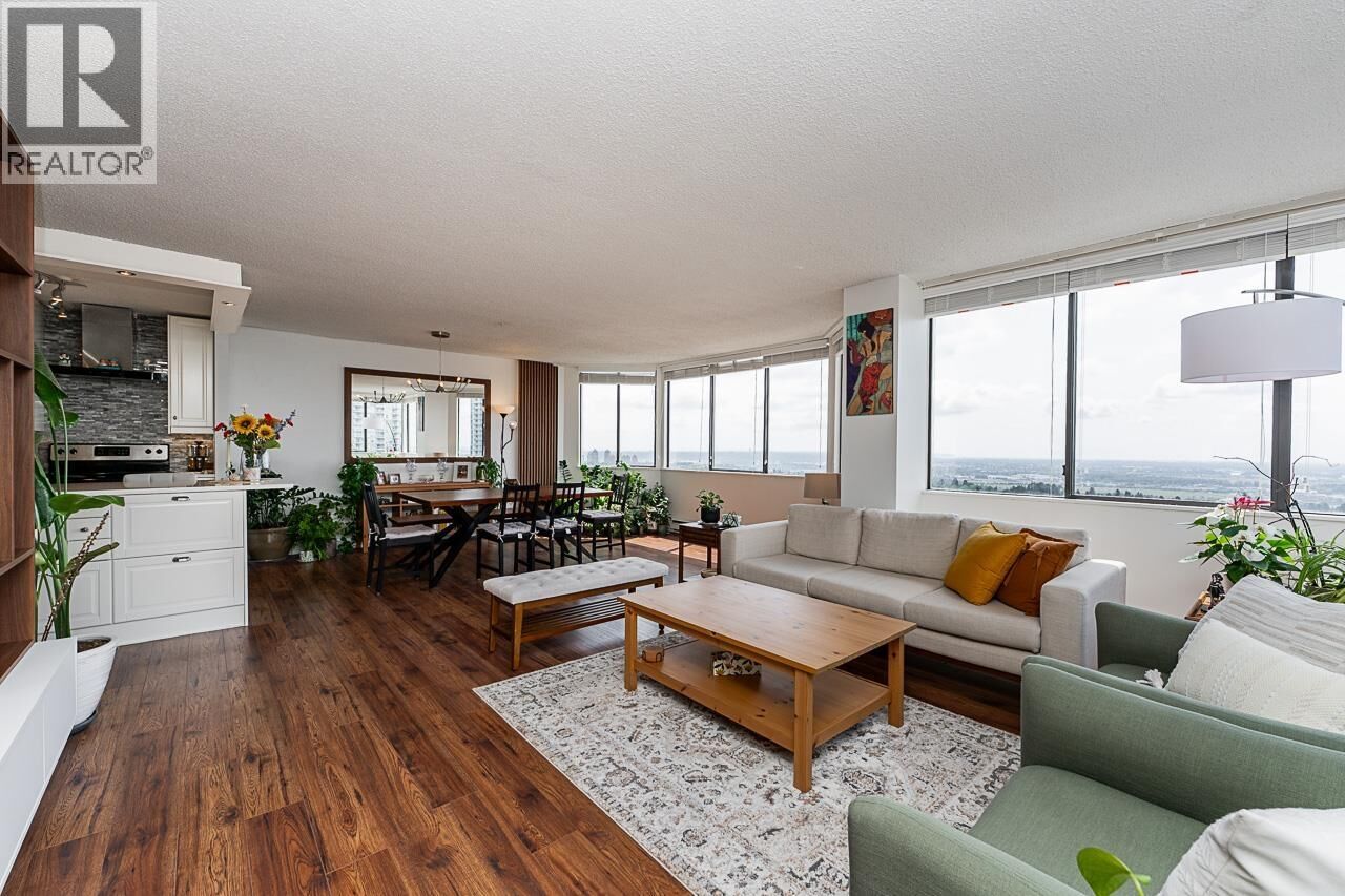 Property Photo:  6540 Burlington Avenue 2505  BC V5H 4G3 