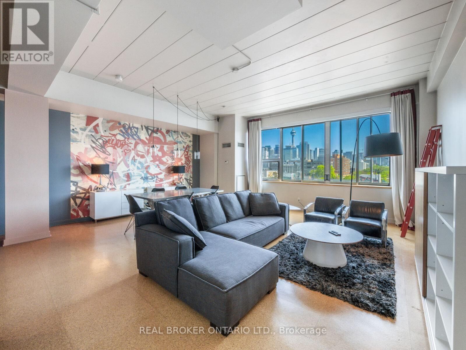 Property Photo: 160 Baldwin Street 405 ON M5T 1L8